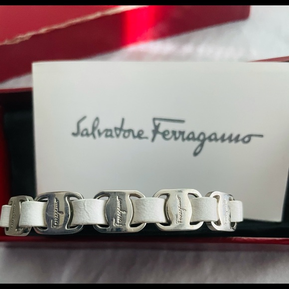 Salvatore Ferragamo Women’s Bracelet - Picture 4 of 14